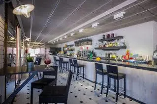 Vendrell Platja 3* كالافيل