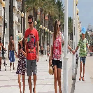 Vendrell Platja 3* كالافيل